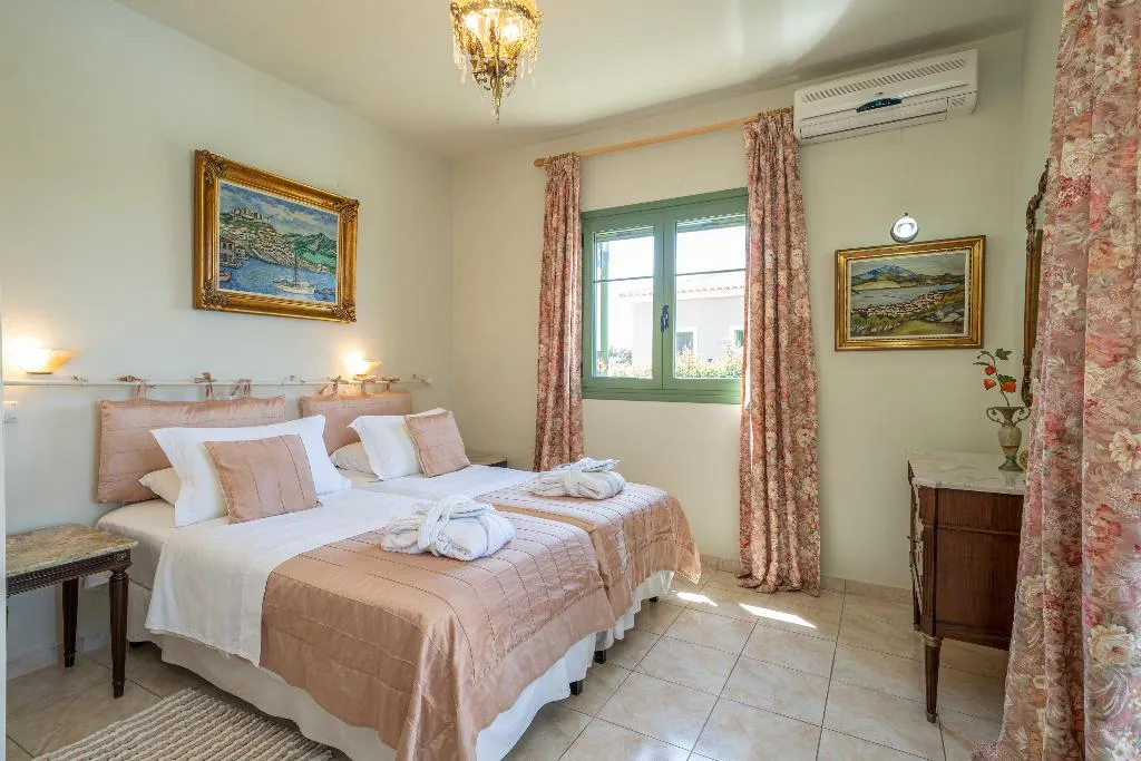 VILLA LUXURY SEA VIEW Room, Monambeles Villas, Kefallinia