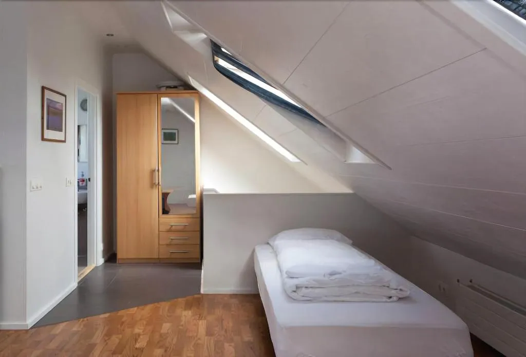 Room, Aurora Guesthouse, Reykjavik