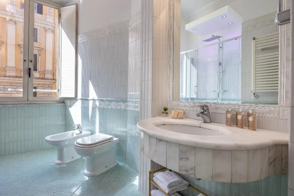 Double or Twin DELUXE Room, Palladium Palace, Rome