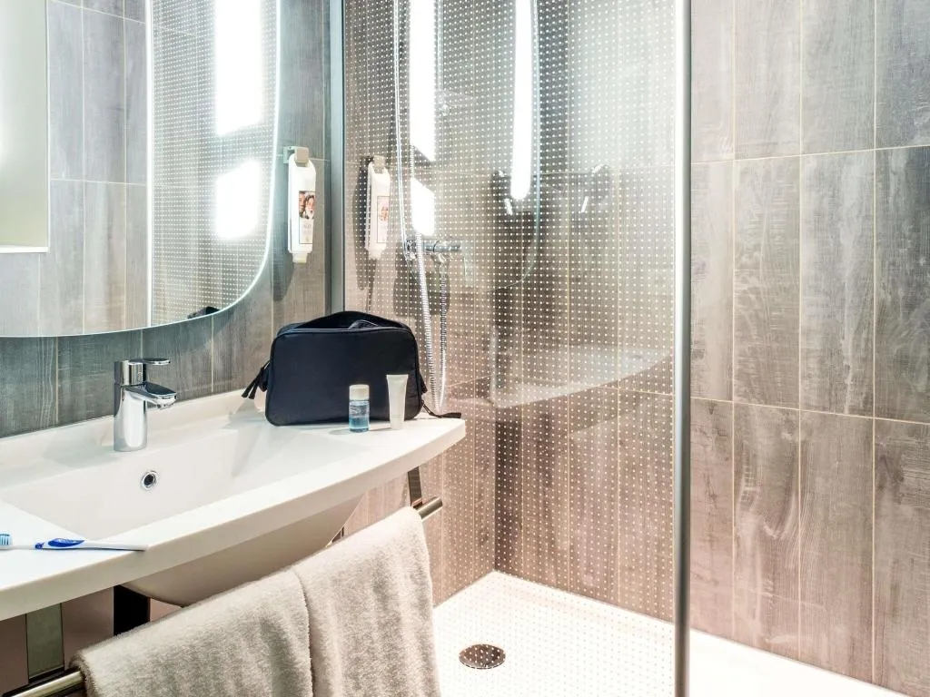 DOUBLE TWO BEDS Room, Ibis Lisboa Jose Malhoa, Lisbon