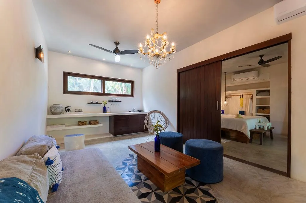 JUNIOR SUITE DELUXE WITH TERRACE Room, Lula Seaside Boutique Hotel, Cancun Area