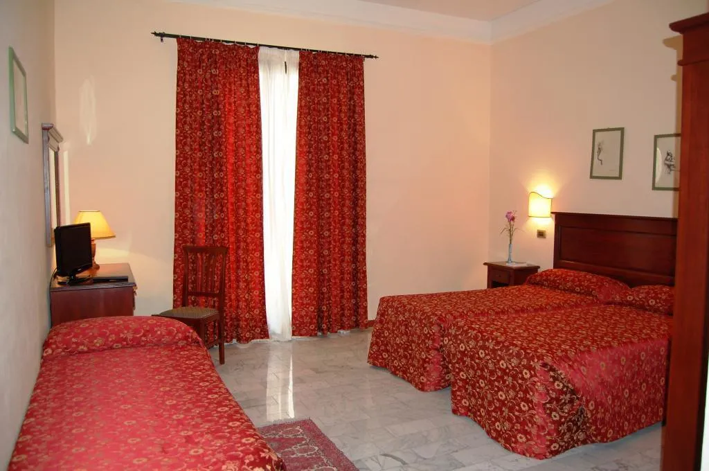 TRIPLE STANDARD Room, Astor, Florence