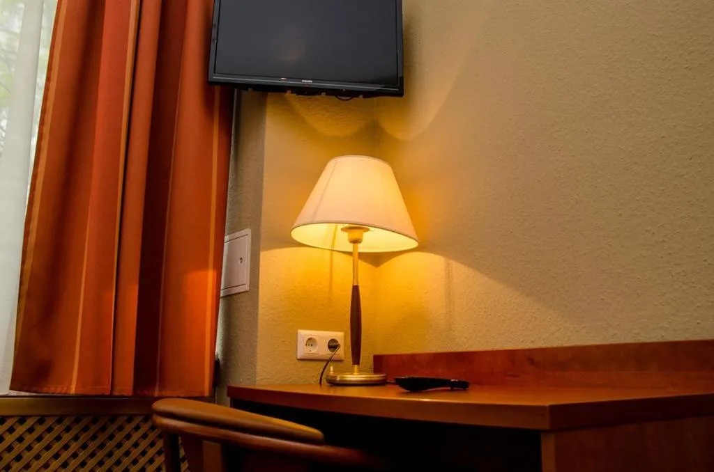 Room, Astrid, Berlin