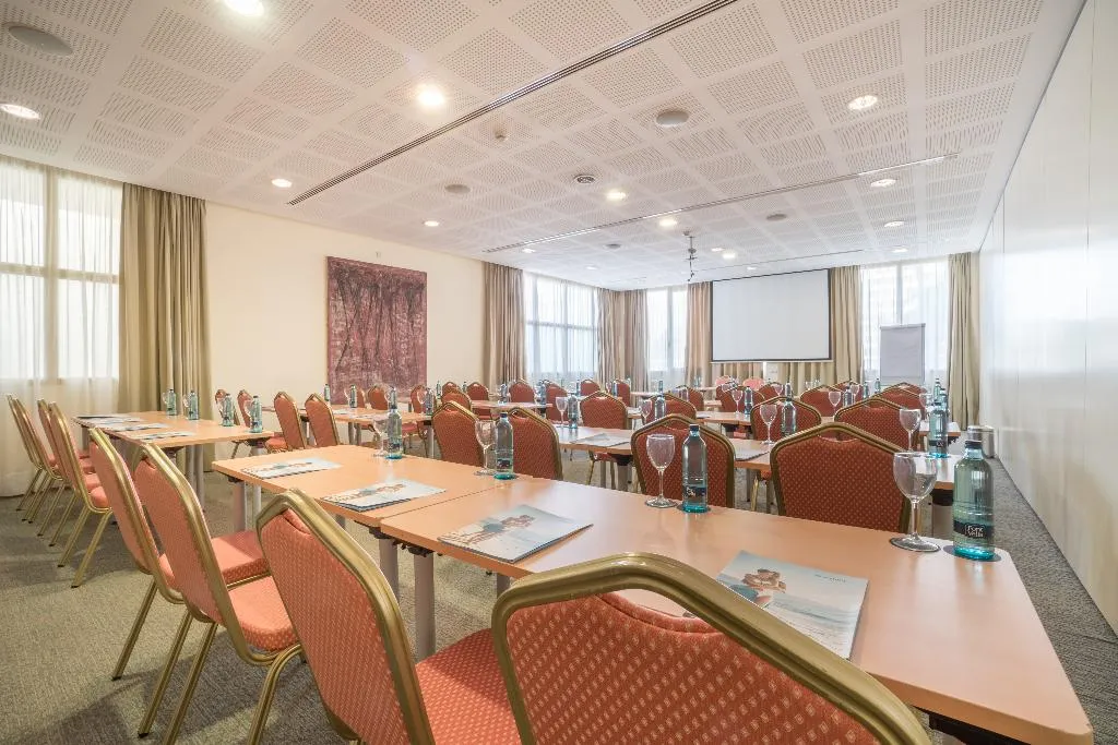 Conferences, CM Castell de Mar, Majorca