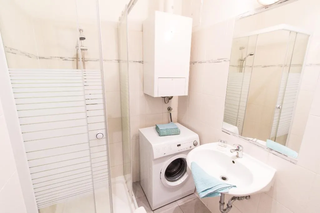 APARTMENT ONE BEDROOM Room, CheckVienna -Troststrasse, Vienna
