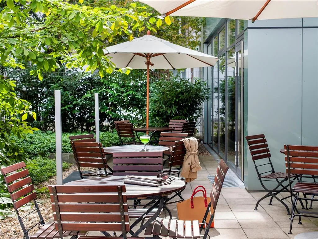 Terrace, B&B HOTEL Berlin City West, Berlin