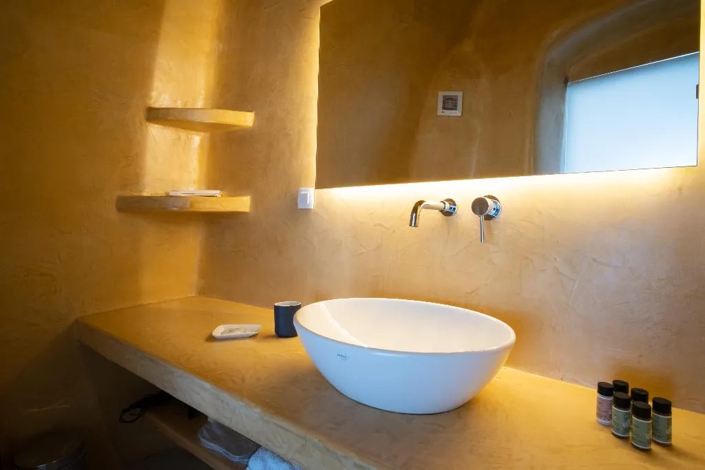 SUITE SUPERIOR WITH VIEWS Room, On The Cliff, Santorini