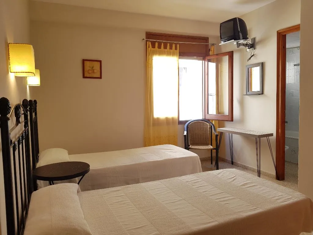 Room, Maeva, Costa Brava