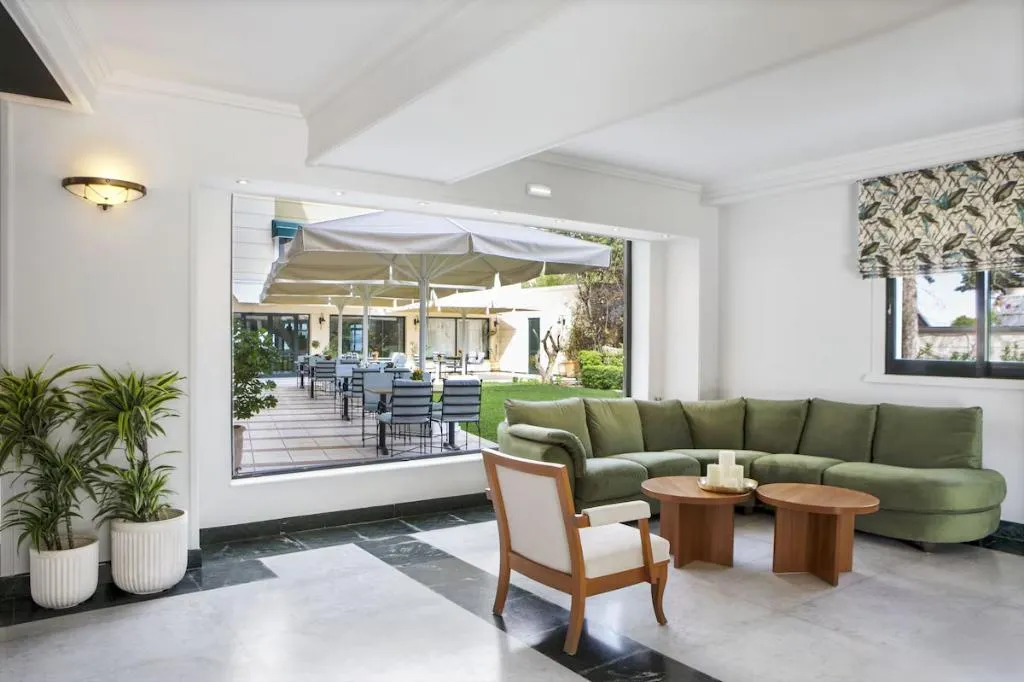 Lobby, Ramada Attica Riviera, Athens