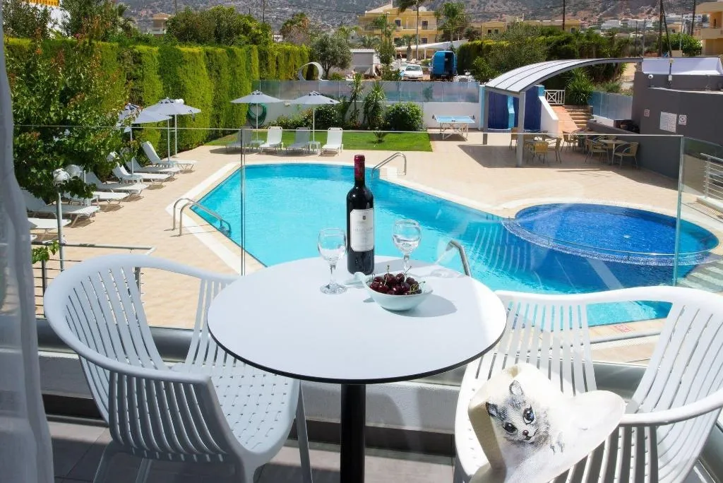 Room, Ria, Crete