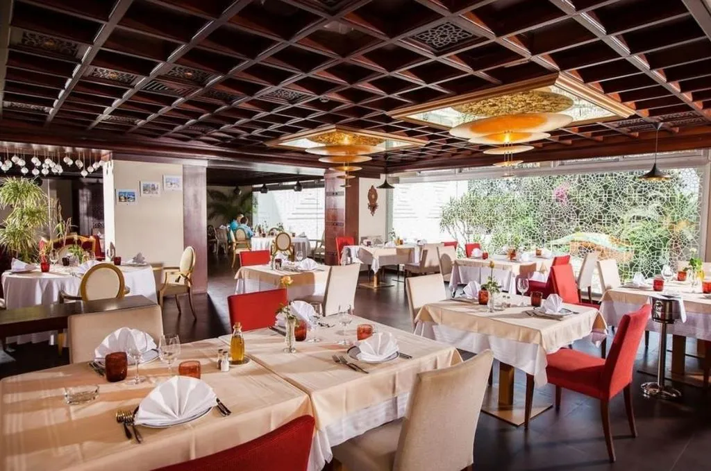 Restaurant, Golden Tulip El Mechtel, Tunisia