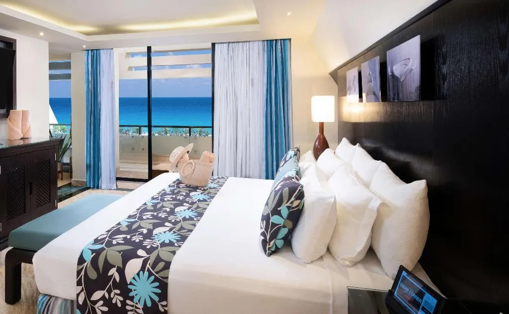 SUITE STANDARD Room, The Pyramid Cancun by Oasis, Cancun Area