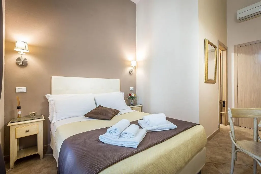 Room, Sognando Firenze, Florence