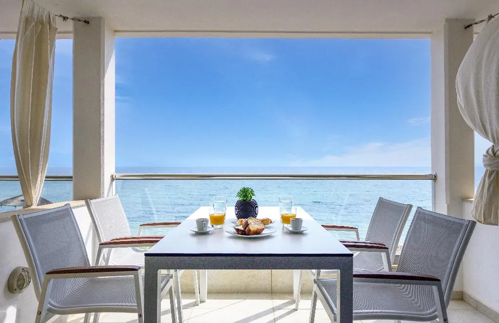 APARTMENT SEA VIEW Room, Elpiniki Luxury Apartments, Thessaloniki