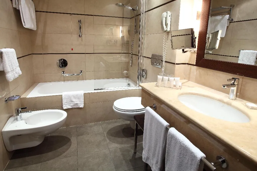 TRIPLE STANDARD Room, Starhotels Ritz, Milan