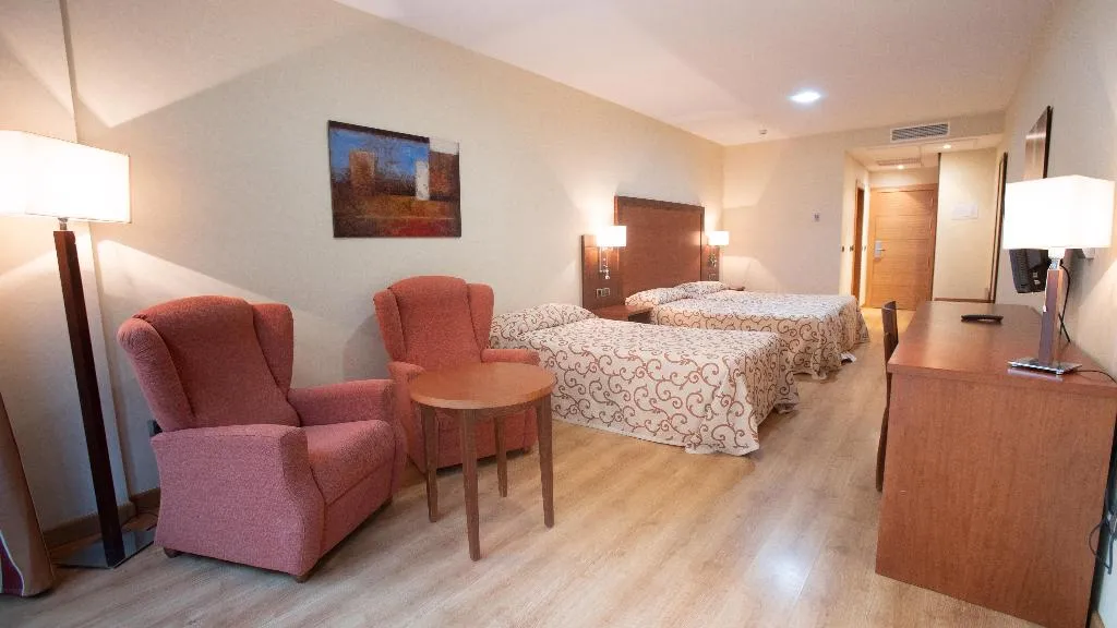 TRIPLE STANDARD Room, Moon Dreams CalaBahia, Costa Del Sol