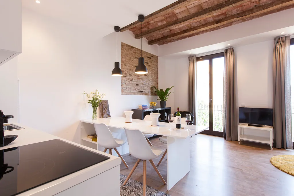 APARTMENT WITH BALCONY Room, Charming Flats by Aspasios, Barcelona