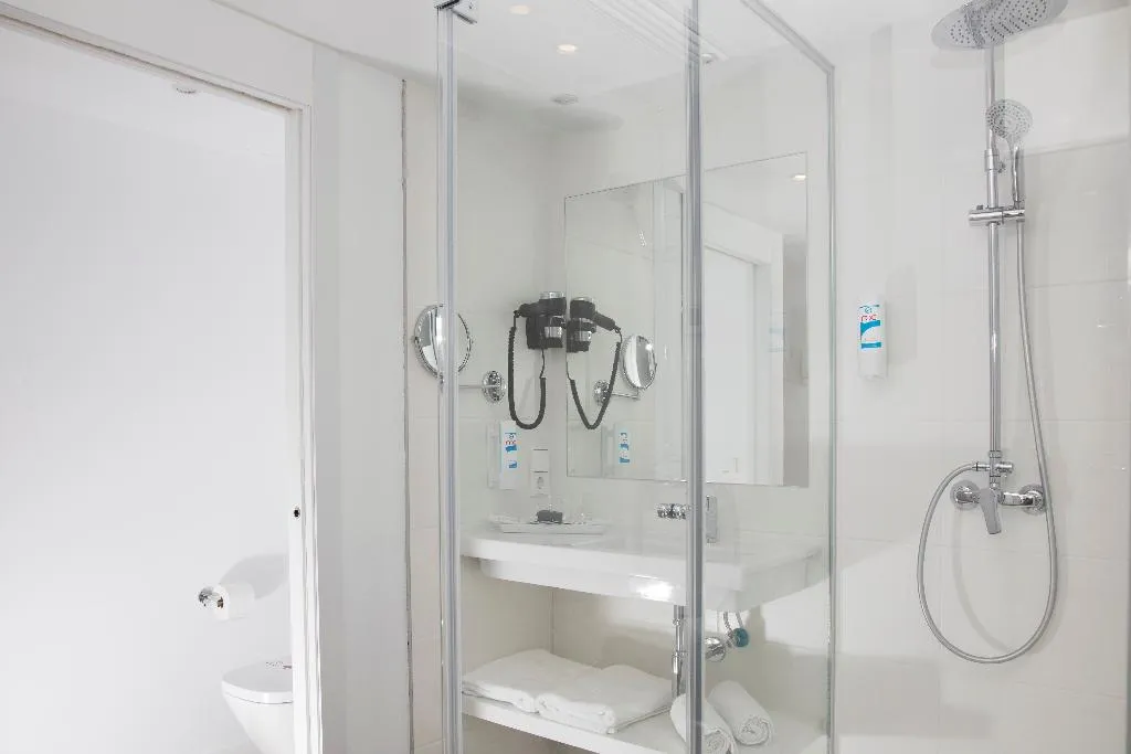 SINGLE STANDARD Room, Alua Leo, Majorca