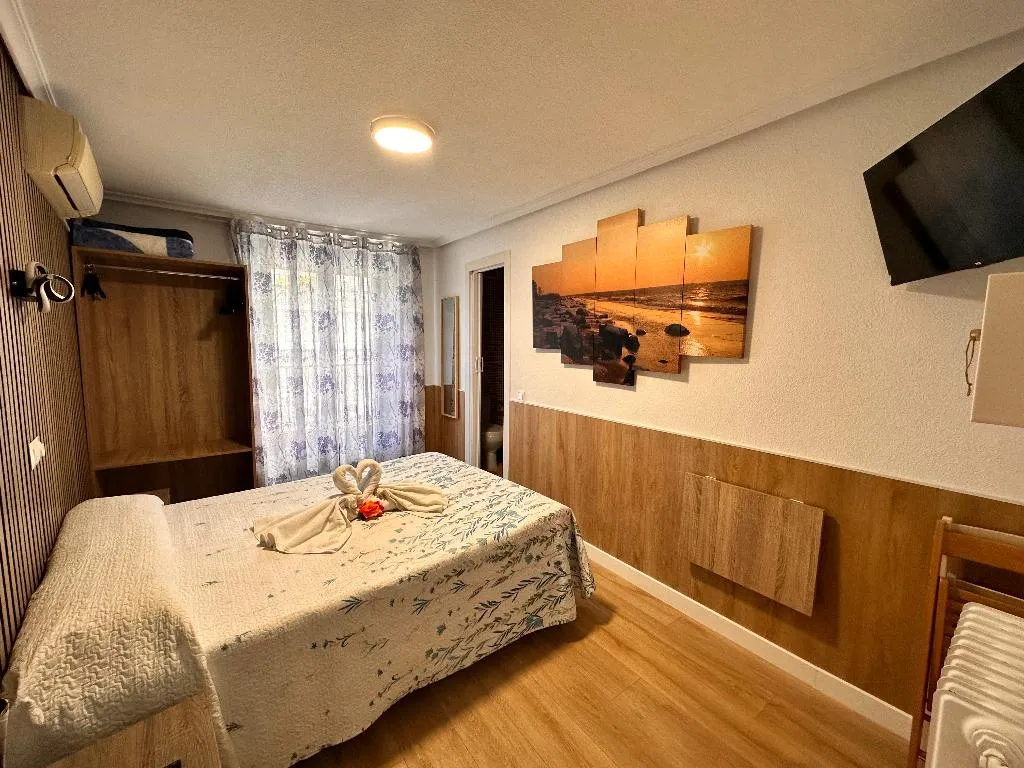 DOUBLE STANDARD Room, Hostal Rober, Madrid