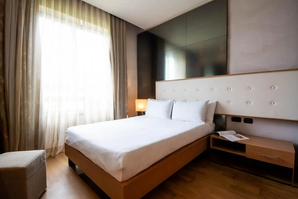 DOUBLE SINGLE USE CLASSIC QUEEN BED Room, Axolute Comfort Hotel - Cantu, Milan