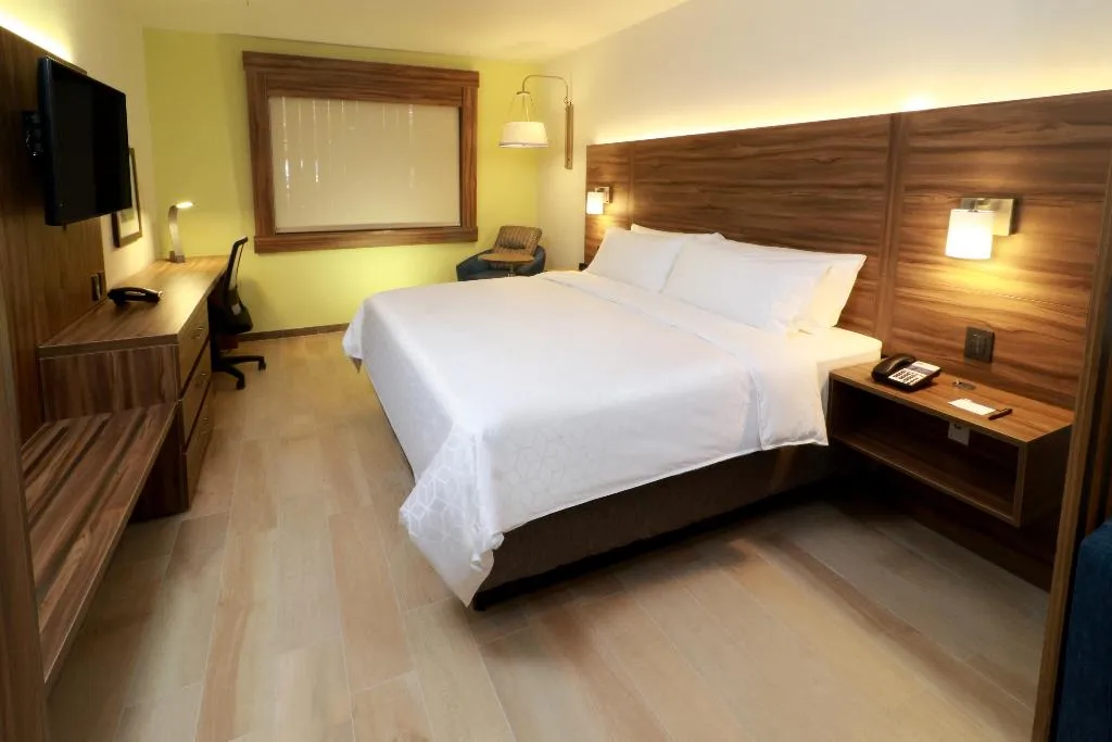 DOUBLE KING SIZE BED Room, Holiday Inn Express Playa del Carmen, Playa Del Carmen