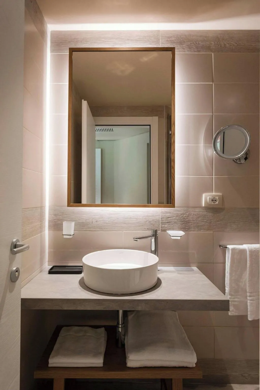 DOUBLE DELUXE Room, Mangia’s Brucoli Sicily Autograph Collection, Catania