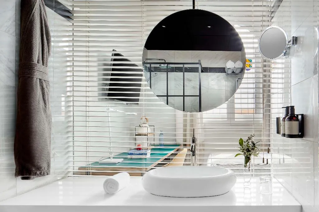 Room, Avani Alonso Martinez Madrid Hotel, Madrid