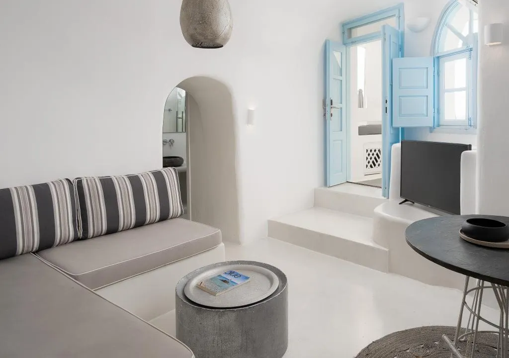 VILLA GRAND Room, Infinity Suites & Dana Villas, Santorini
