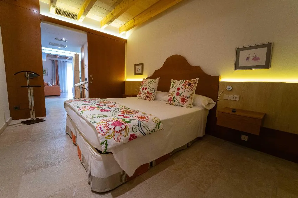 JUNIOR SUITE STANDARD Room, Hotel Rural S'Olivaret, Majorca