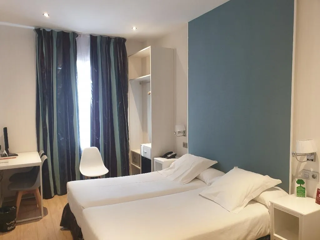 TWIN STANDARD Room, Bellavista Sevilla, Seville