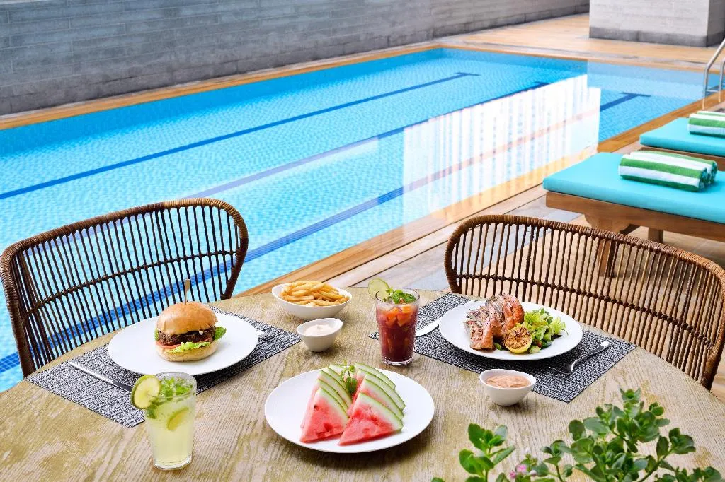 Restaurant, Crowne Plaza Dubai Marina, Dubai