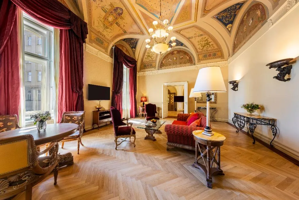 SUITE STANDARD Room, NH Collection Prague Carlo IV, Prague
