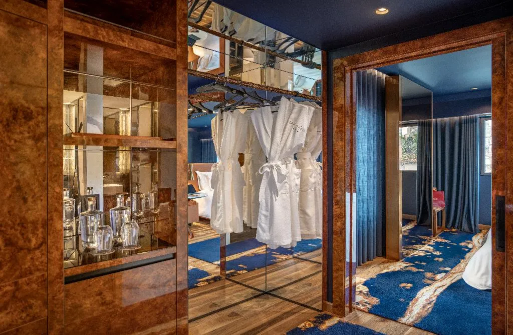 JUNIOR SUITE STANDARD Room, Forte de Gaia Autograph Collection, Porto