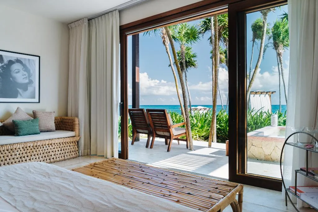 Room OCEAN FRONT KING BED Room, Mi Amor by La Zebra, an SLH Hotel, Cancun Area