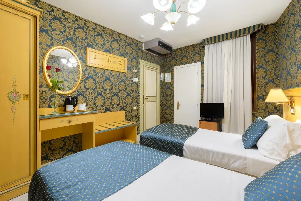 TWIN STANDARD Room, San Giorgio, Venice