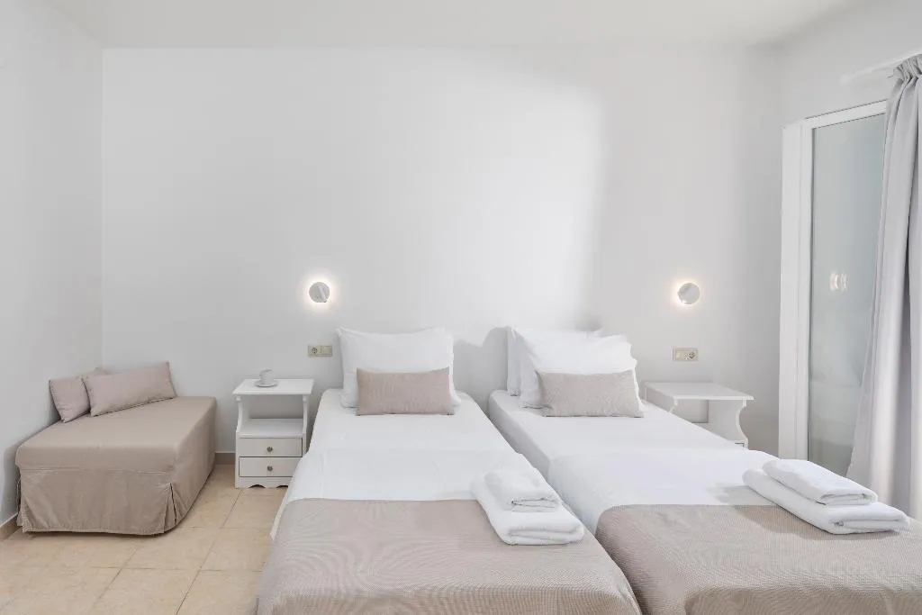 Room, Bella Vista Beach Hotel & Studios, Corfu