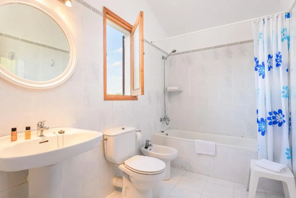 Room, Las Palmeras n 5, Menorca