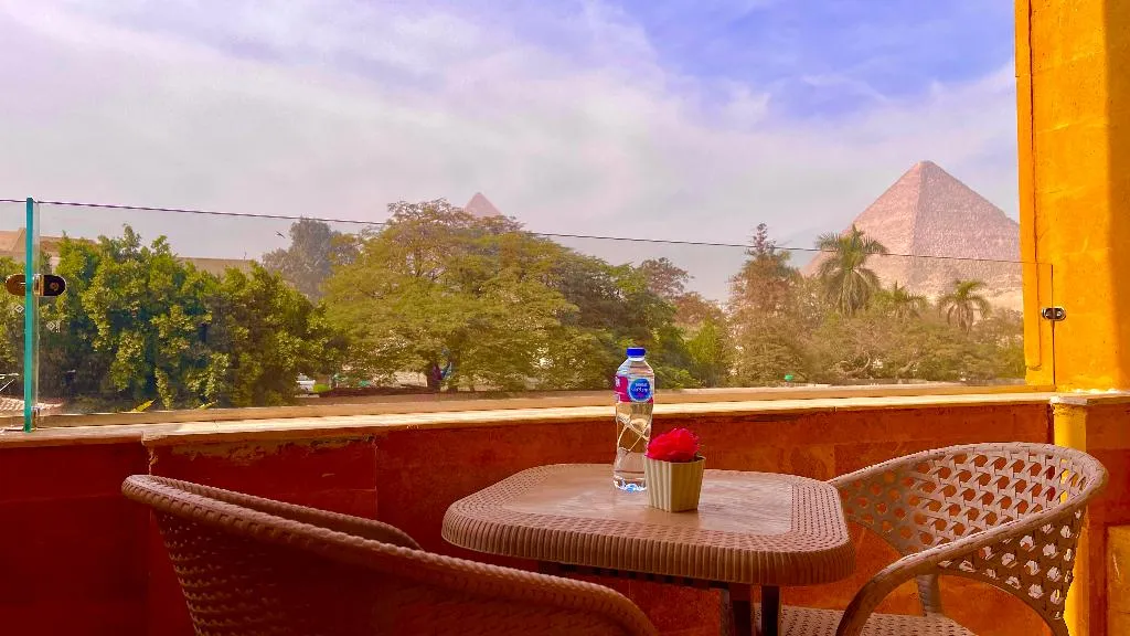 DOUBLE PREMIUM KING BED Room, Nemes Pyramids View Inn, Cairo