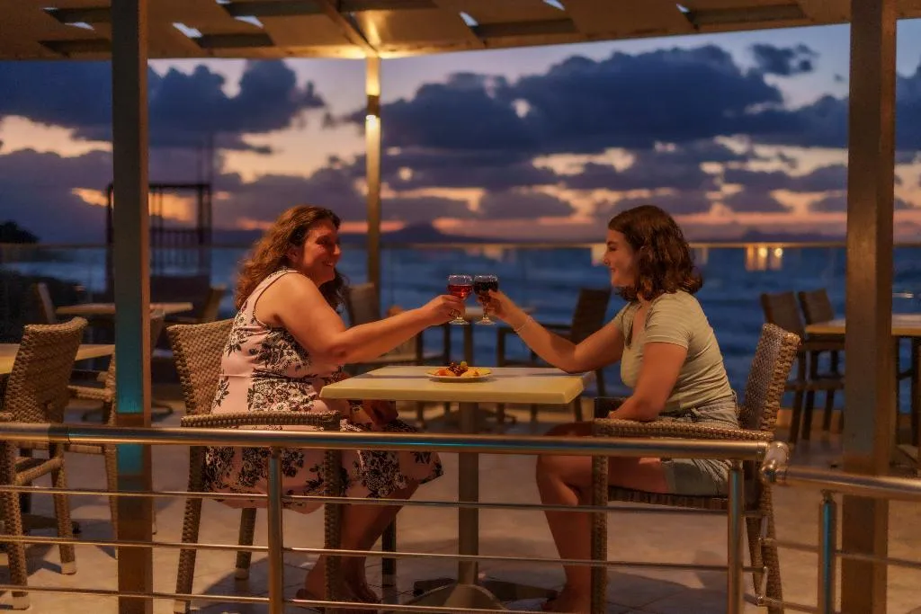 Terrace, Dedalos Beach Hotel, Crete