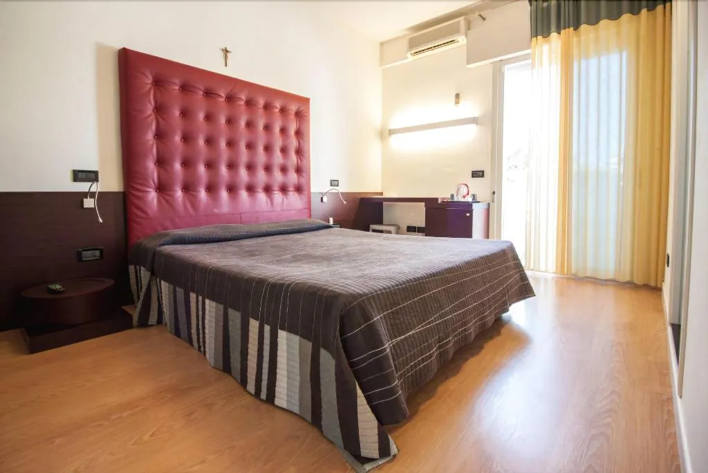 Room, Hotel Vienna, Venice