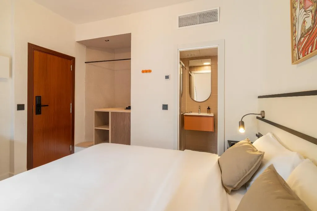 DOUBLE WITH TERRACE Room, Hotel Robson, Costa Brava