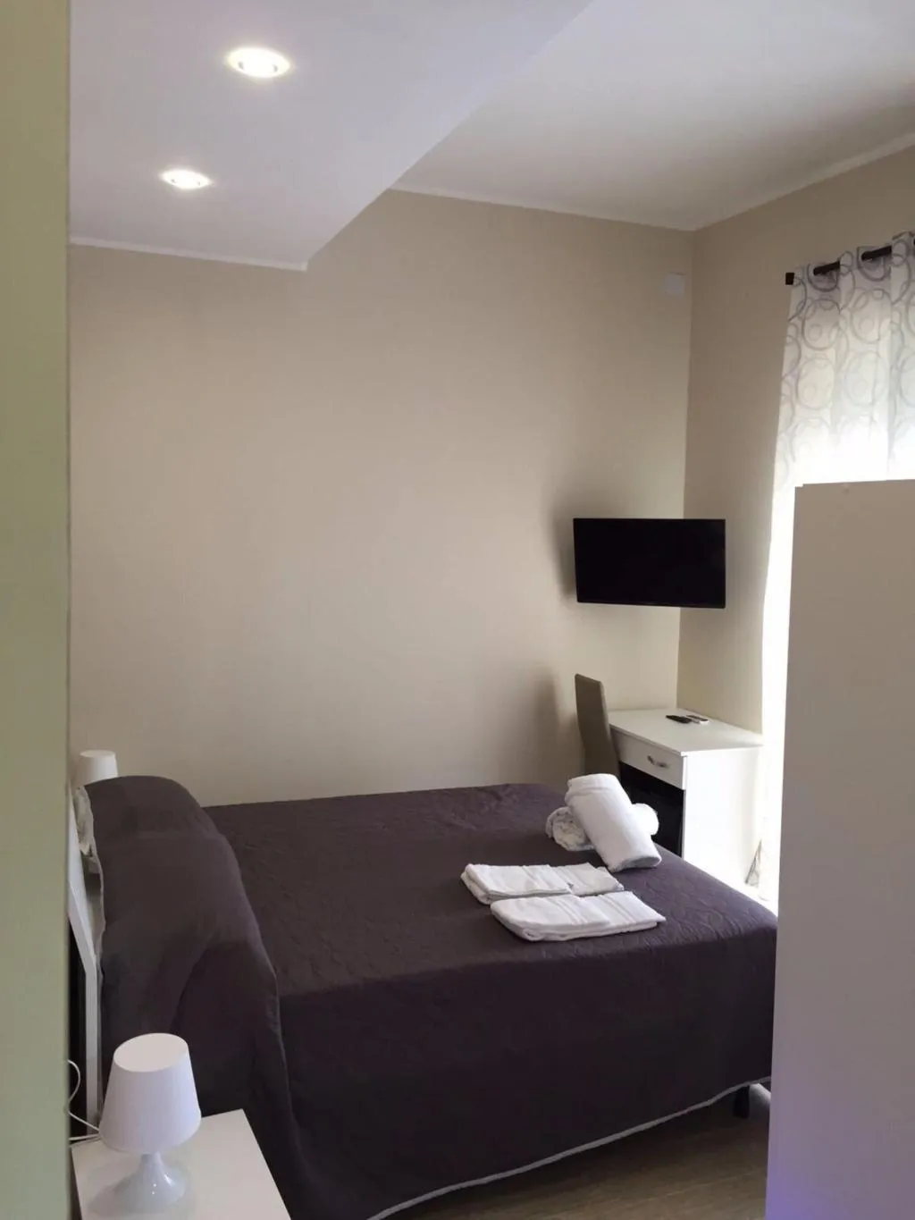 Room, B B Metropolitan, Naples