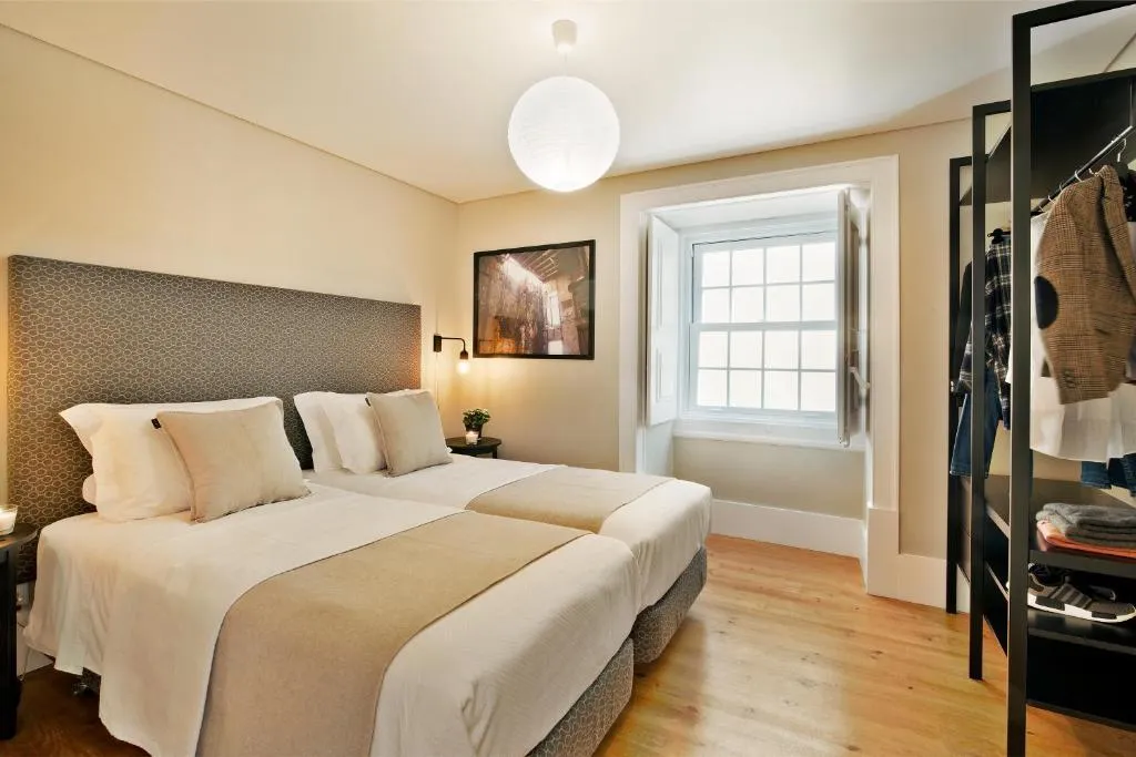 APARTMENT THREE BEDROOMS Room, Lisbon Five Stars Apartments Bica 246, Lisbon