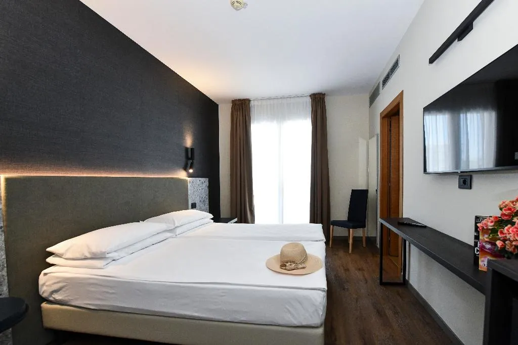 DOUBLE SUPERIOR Room, Eden Hotel, Venice