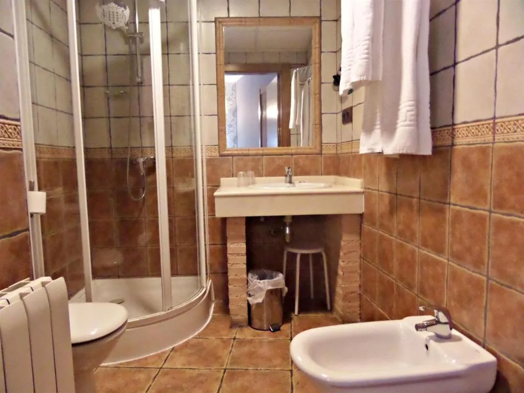 DOUBLE WITH DOUBLE BED Room, Medina de Toledo, Madrid