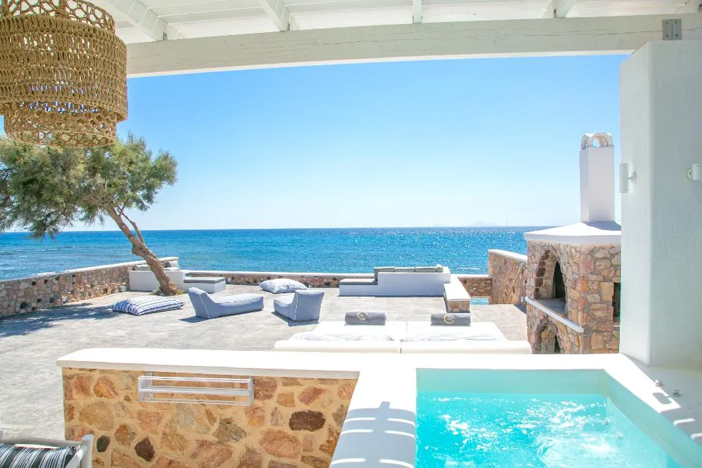 SUITE WITH JACUZZI Room, Aegean Melody Suites, Santorini