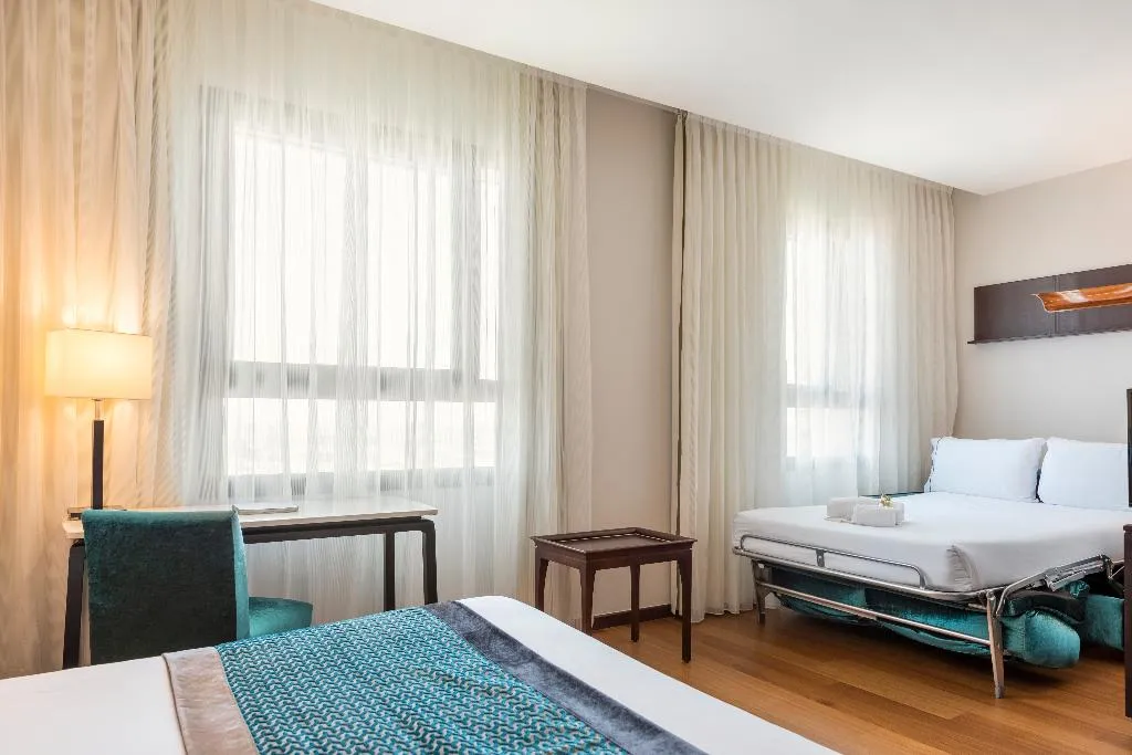 TRIPLE BASIC Room, Eurostars Gran Valencia, Valencia