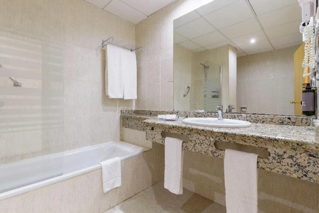 QUADRUPLE SIDE SEA VIEW Room, Best Benalmádena, Costa Del Sol