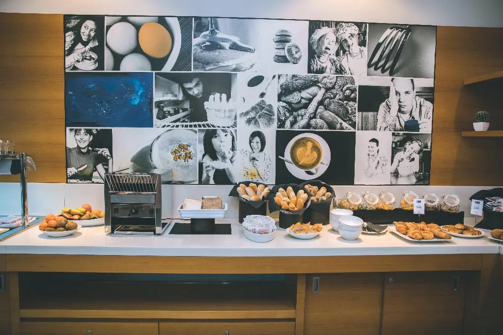 Restaurant, Holiday Inn Express Milan-Malpensa Airport, Milan