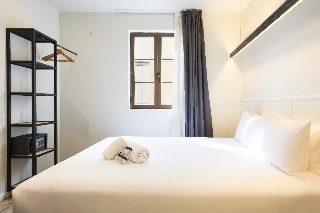 DOUBLE STANDARD Room, Acta bcn 40, Barcelona